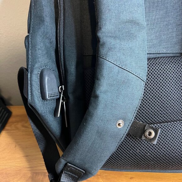 Hanke Anti-Theft Laptop Business Backpack Smart Phone Charger Black - Picture 4 of 8